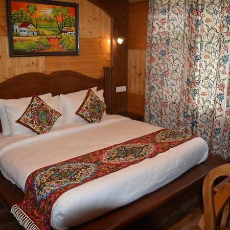 Hotel Royale Comfort Pahalgām Екстериор снимка