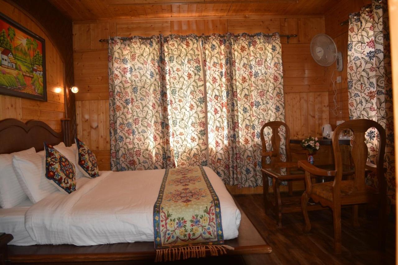 Hotel Royale Comfort Pahalgām Екстериор снимка