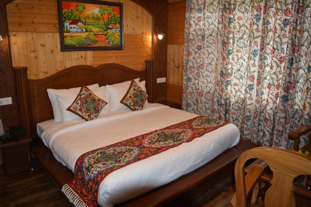 Hotel Royale Comfort Pahalgām Екстериор снимка